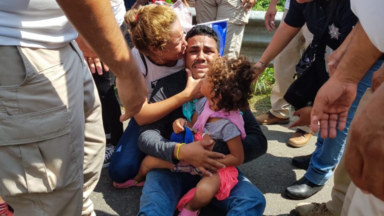 Caravana tiene una ruta incierta hacia la frontera; zona peligrosa