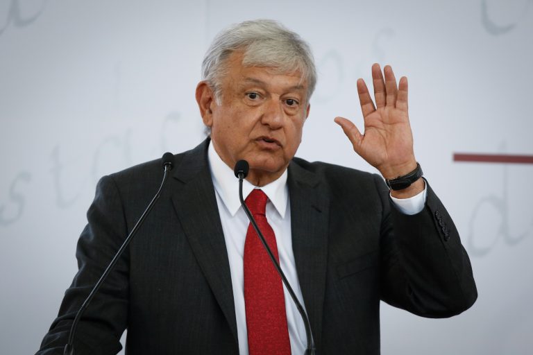 López Obrador se reúne con su equipo tras hechos en violentos en frontera