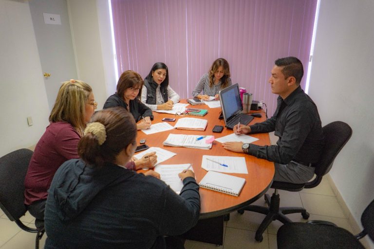 Evalúa Procuraduría de Niños, Niñas y la Familia Laguna reintegraciones de menores al seno familiar o adopciones