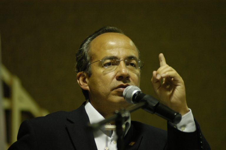 Felipe Calderón quiere crear nuevo partido político