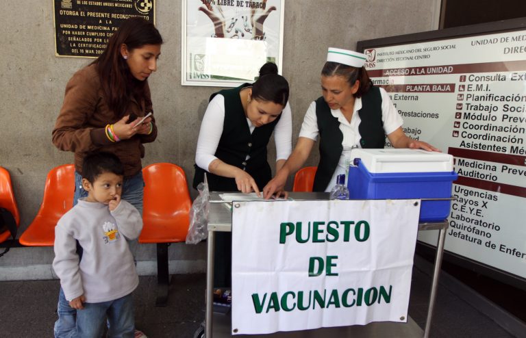 IMSS aplica 13.5 millones de vacunas contra la influenza  