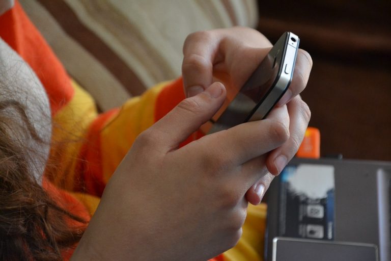 Tu hábito de cambiar de teléfono cada 2 años está matando al planeta