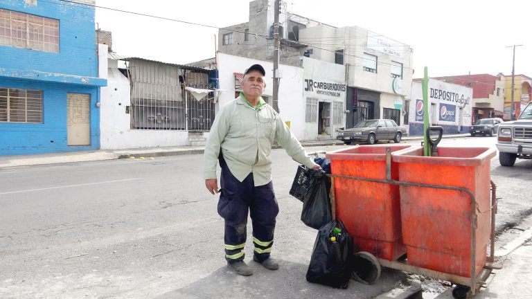 Basilio Mata: tres décadas limpiando Saltillo