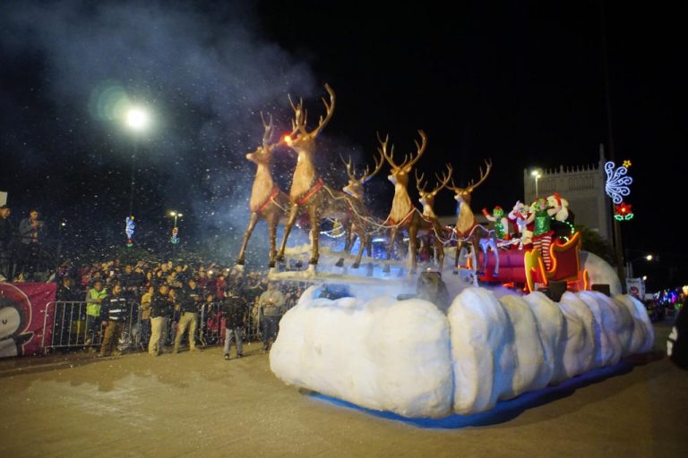 Alistan detalles para el desfile  Luz y Magia 2018