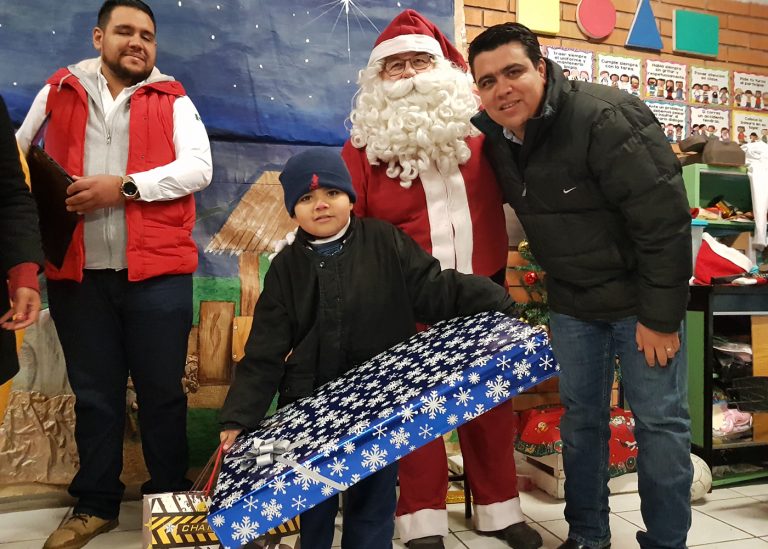 Apadrinará la CROC a niños del CAM esta navidad