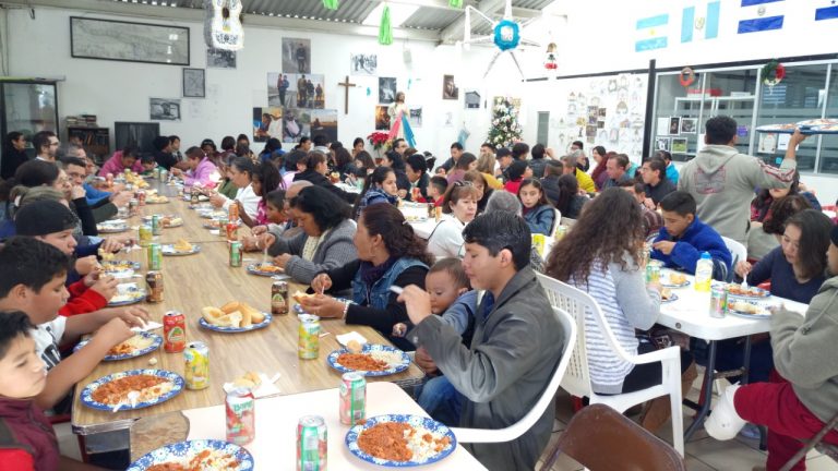 Celebran “Posada sin Fronteras” en la Casa del Migrante