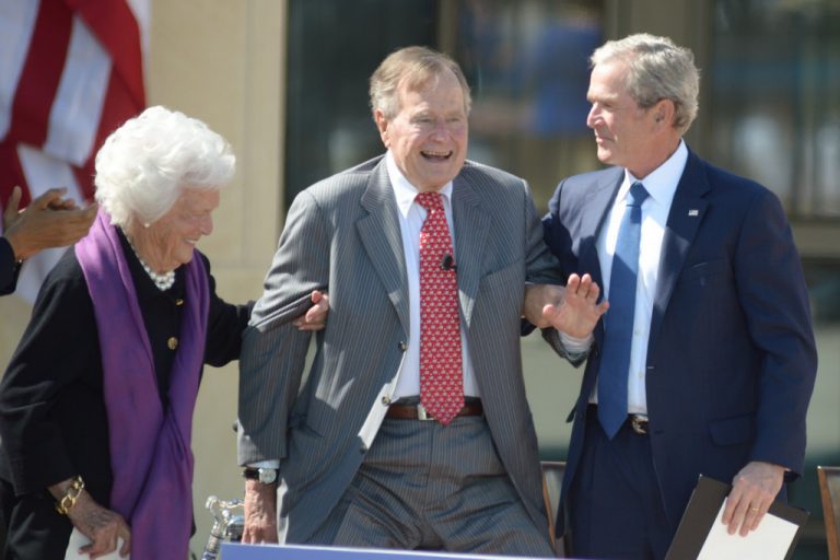 Fallece expresidente estadounidense George H.W. Bush a los 94 años