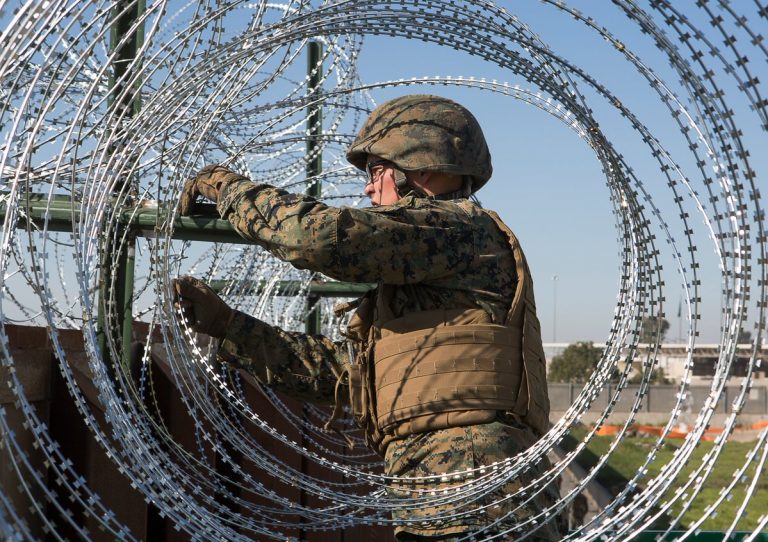 El Pentágono asegura que no construirá el muro con México