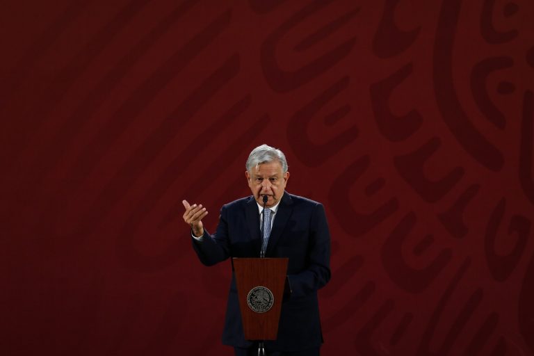 López Obrador anuncia plan para federalizar sistema salud 