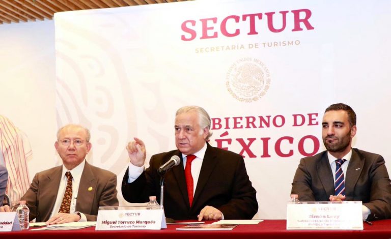 Gobierno de AMLO planea que Santa Lucía sea para vuelos internacionales y el AICM para nacionales