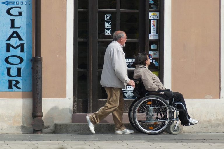 Las personas con discapacidad luchan contra la exclusión