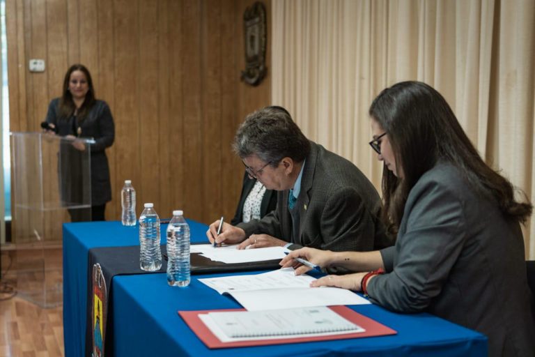 Recibe Facultad de Psicología reacreditación de calidad y firma convenio para ser sede de evento internacional