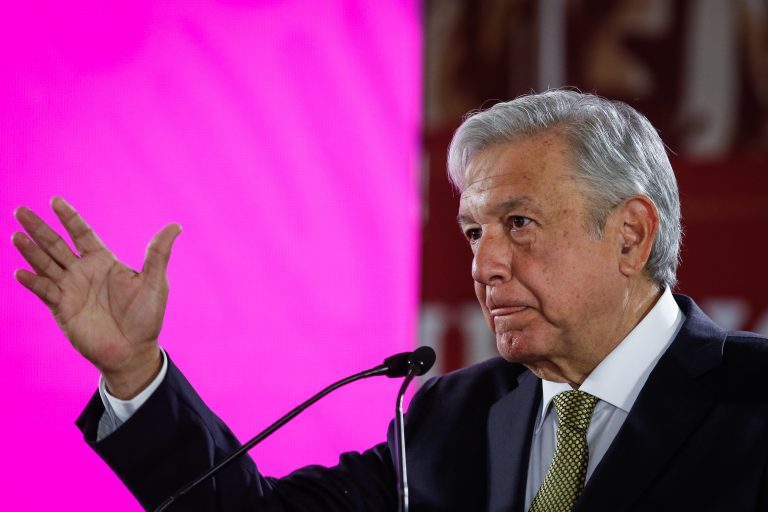 Robo de combustibles en México asciende a unos 3.927 millones de dólares, dice López Obrador 