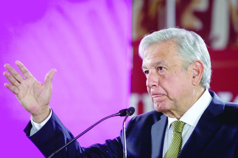 Mientras nos peleábamos por la gasolina, el gobierno de AMLO nos recetó una mega deuda de 38 mil millones de pesos