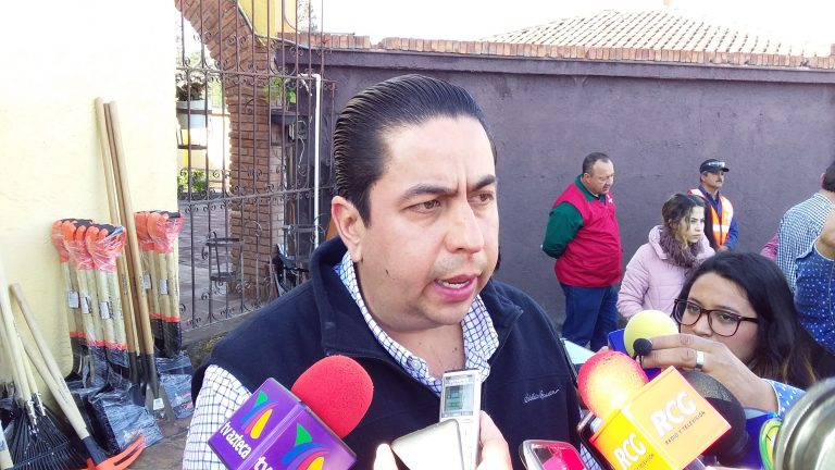 Desabasto le pega a Ramos en obras públicas