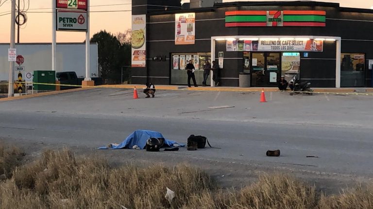 Muere motociclista tras brutal encontronazo