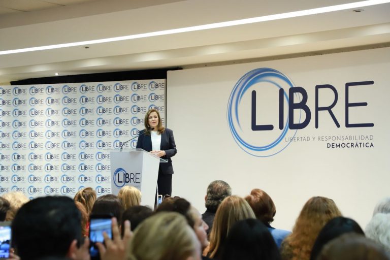 Margarita Zavala registra a “Libre” ante el INE en busca de ser partido político