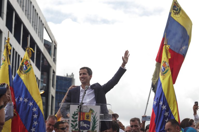 Guaidó anuncia cumbre en Venezuela para tratar crisis