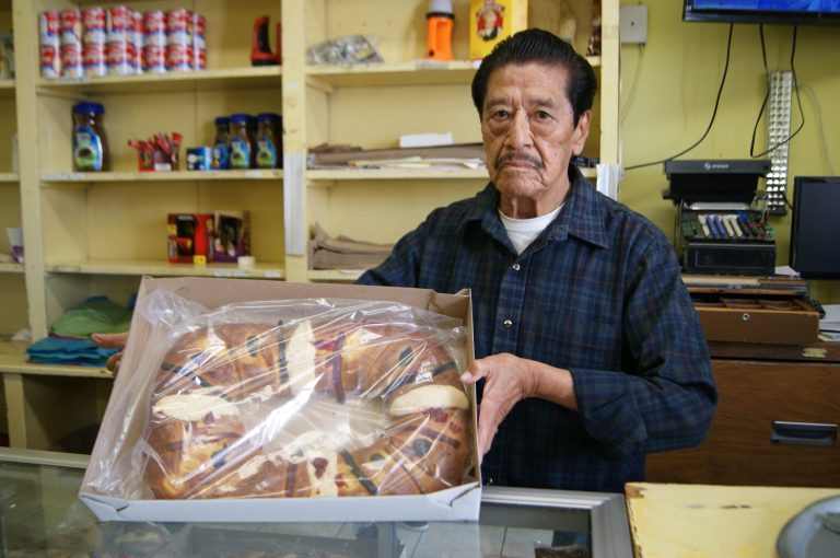 Invita panadería tradicional a consumir Rosca de Reyes local