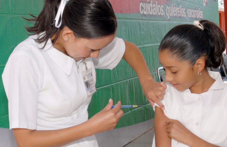 Mantiene Coahuila campaña de vacunación contra la influenza  