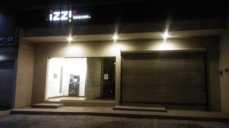 Roban 200 mil pesos de sucursal de Izzi