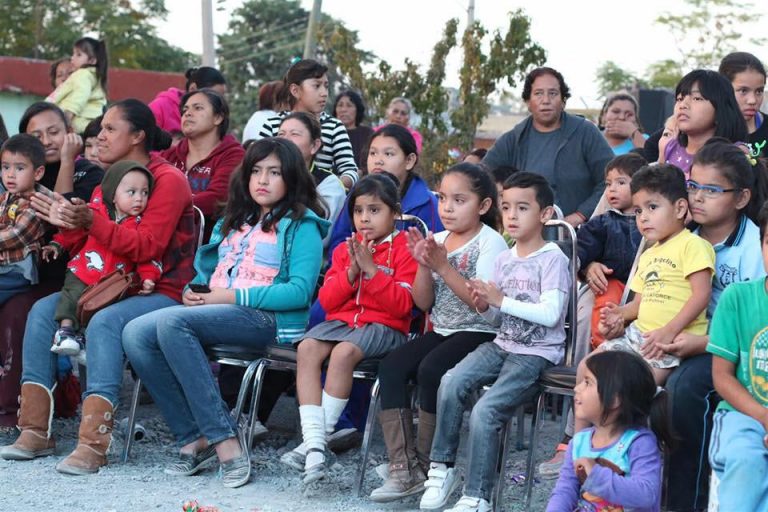 Llevan “Cine en tu colonia”, en Saltillo