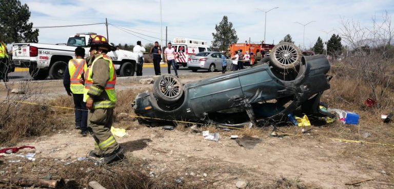 Muere estudiante de UANE en volcadura; otros cinco resultan lesionados