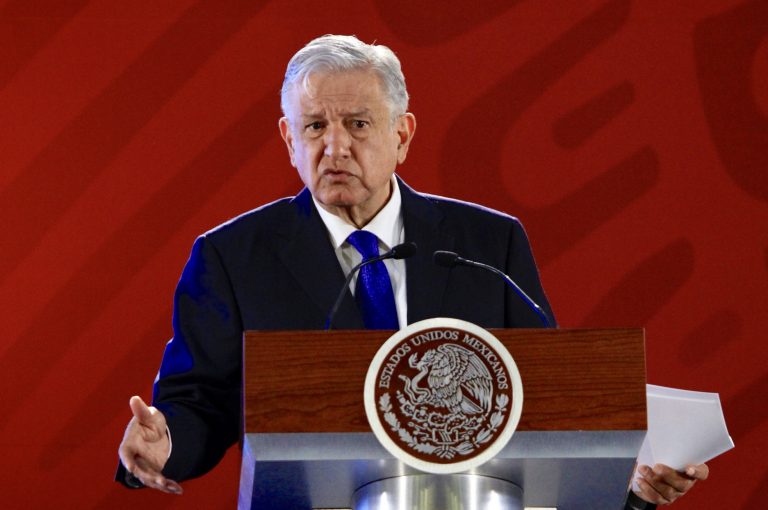 AMLO fija su postura a iniciativa de Morena: No vamos a limitar a las calificadoras