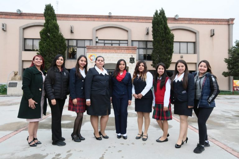 Viajan alumnas normalistas de Coahuila a Murcia, España