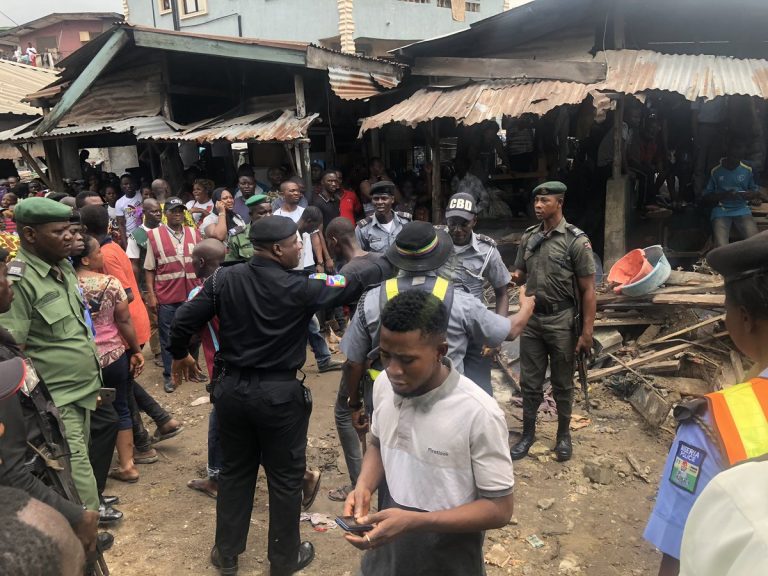 Ataque terrorista en Nigeria deja 65 muertos