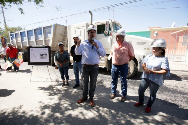 Pavimentan la calle Altamira de la colonia Analco