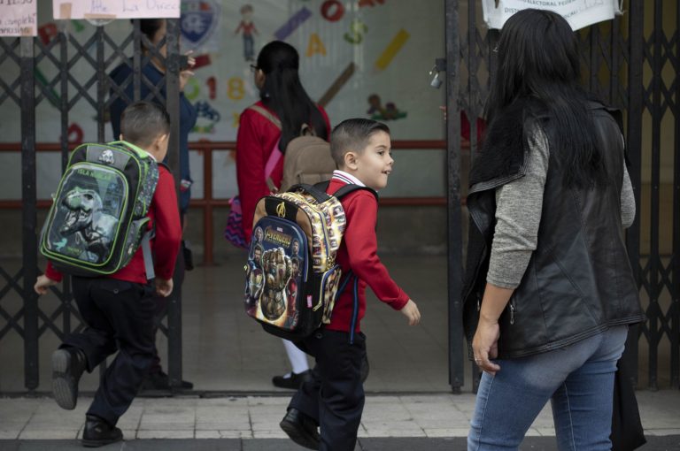 Regreso a clases en educación básica sería el 10 de agosto: SEP  