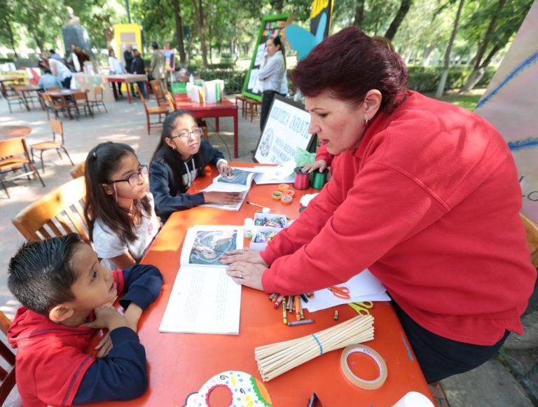 Coahuilenses celebran el Día Internacional del Libro 2019