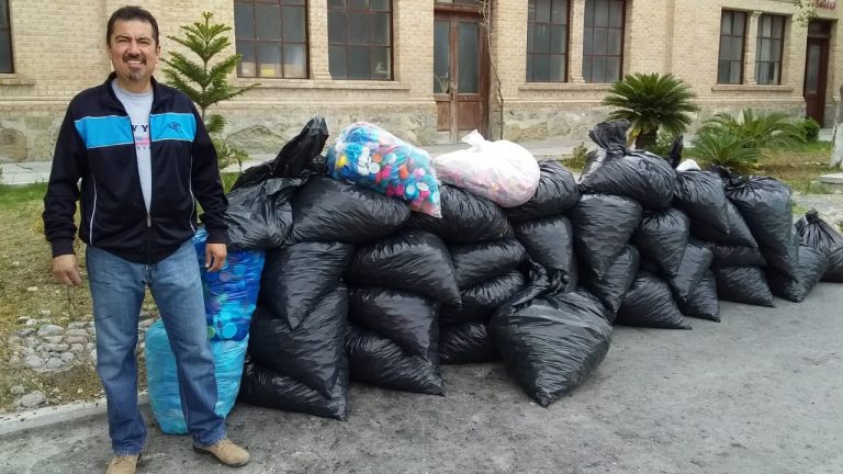 Guerreras y Guerreros por la Vida van por dos toneladas de apoyo