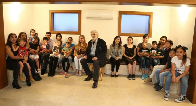 Emociona a Plácido Domingo cantar en Torreón