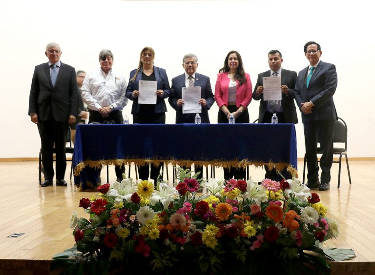 Firman FCA e IDEA Unidad Torreón convenios para crecimiento de su oferta educativa