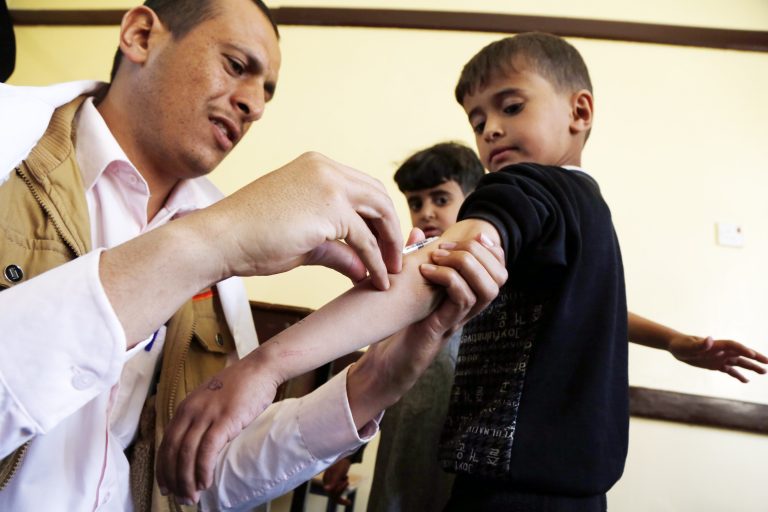  Fauci anuncia nuevas fechas para la vacunación de los niños en EU