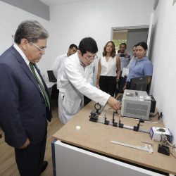 Inauguracion de Laboratorio de Fisica en la Escuela de Ciencia Fisico Matematicas 9