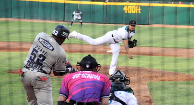 Saraperos gana 5-2 a Sultanes de Monterrey, en arranque del Clásico del Norte