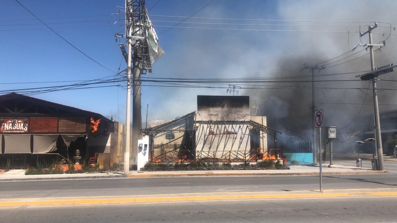 Se incendia restaurante Charly Beach en Saltillo | El Heraldo de Saltillo