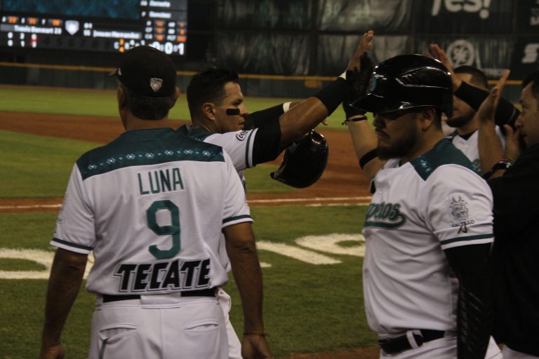 Los Saraperos apalean 13 – 5 a Pericos de Puebla