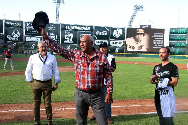 Nueva Directiva de Saraperos de Saltillo reconoce a Miguel Solís Castillejos, una leyenda del Rey de los Deportes