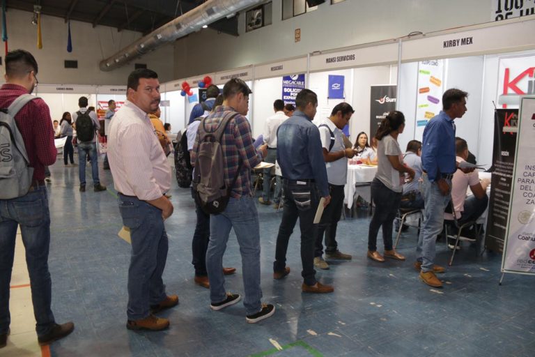 Ofertan mil 300 vacantes en Primera Feria de Empleo en La Laguna