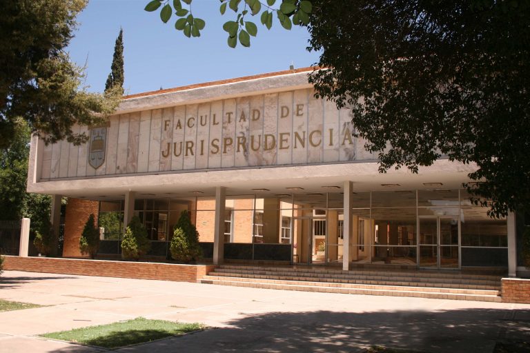 Ofrece Facultad de Jurisprudencia estudiar la Maestría en Derecho en cinco acentuaciones