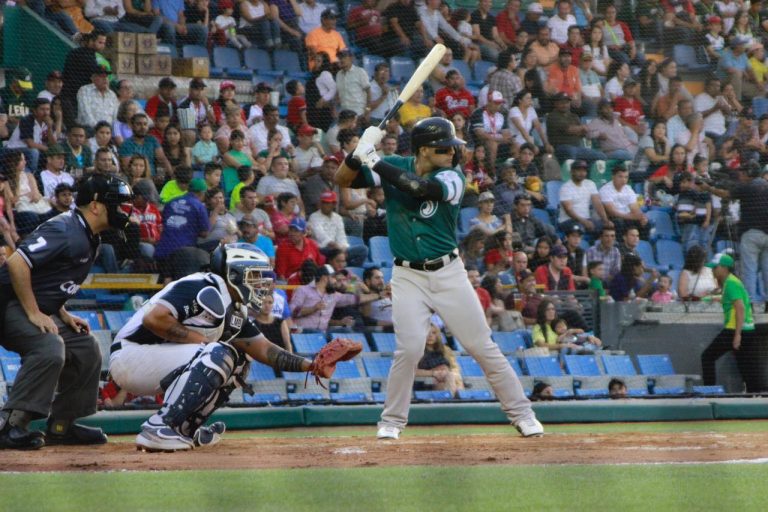 Saraperos vence 13 a 11 a Bravos en su fortaleza