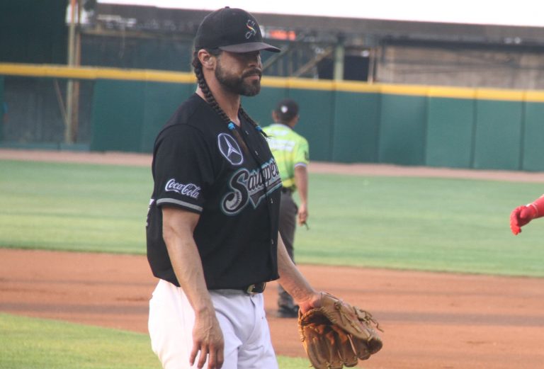 Tecolotes de los Dos Laredos derrota 4-2 a Saraperos