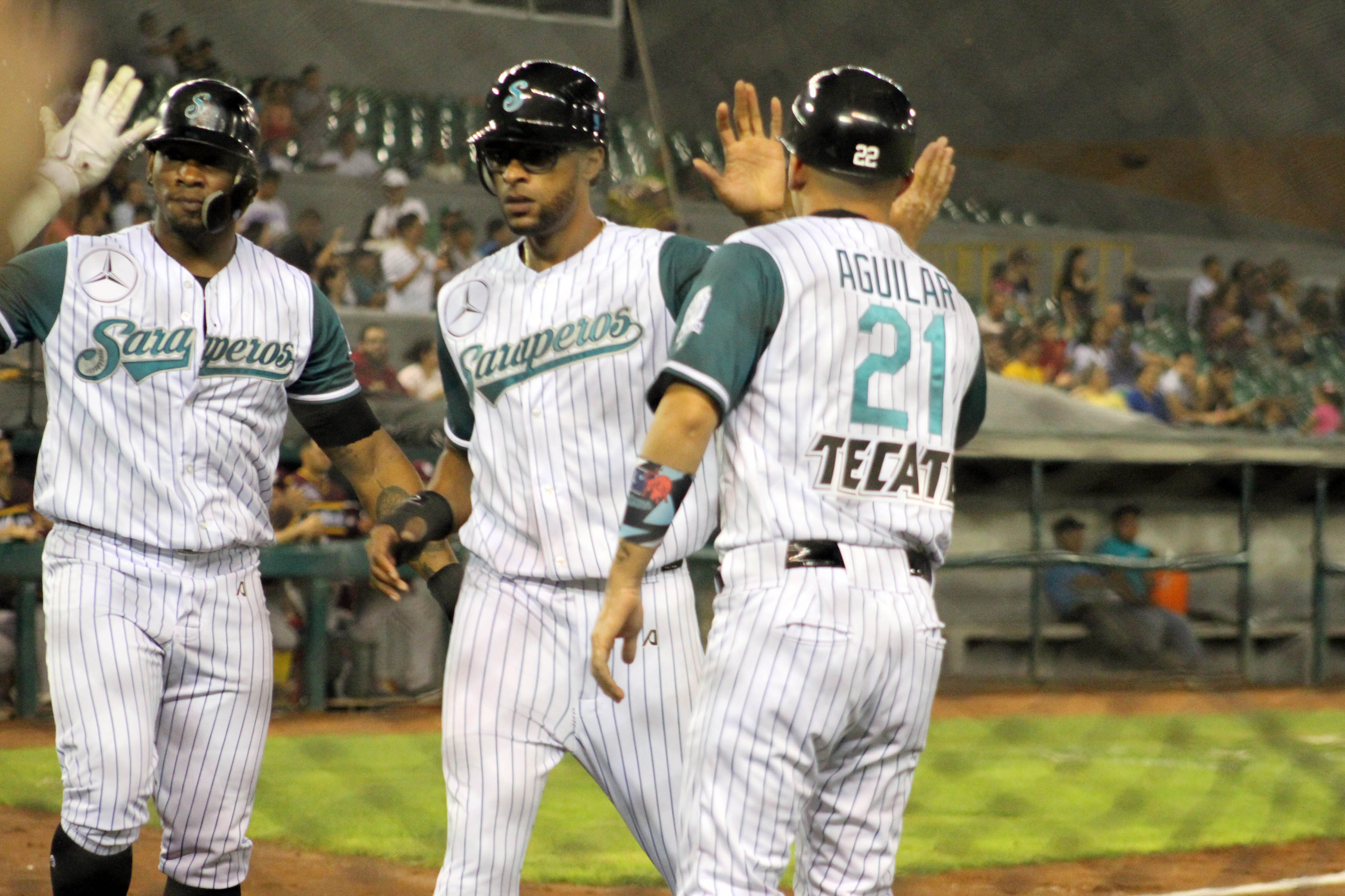 Algodoneros gana 8 a 7 a Saraperos amarrando clásico coahuilense