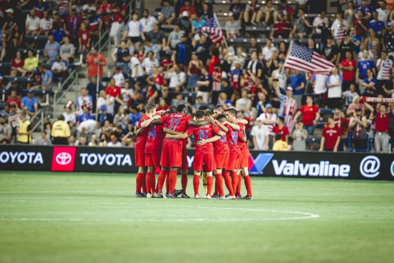 EU califica invicto en la Copa Oro