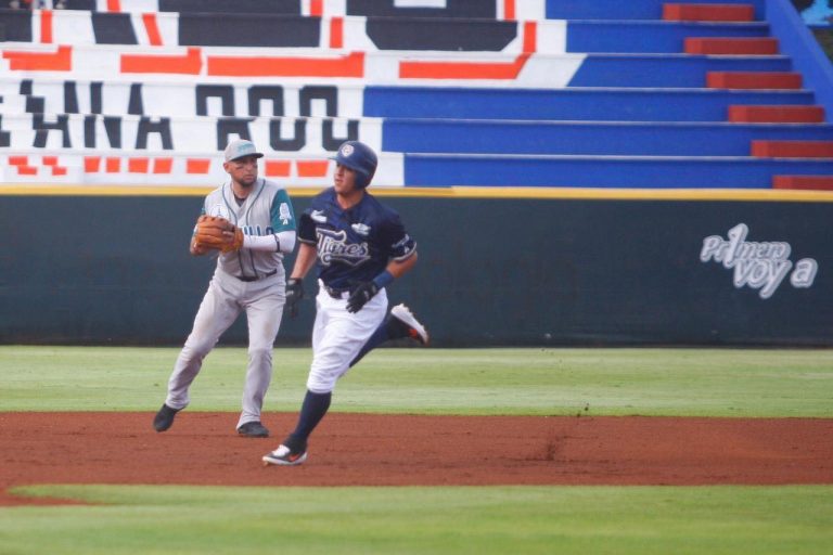 Tigres gana 3-1 a Saraperos para llevarse el de la honra