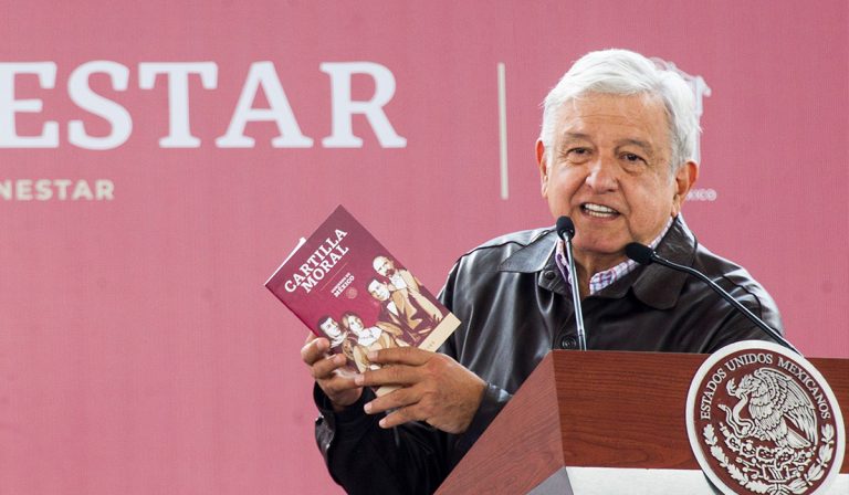 IMSS estuvo encabezado por personas de bajo nivel: López Obrador